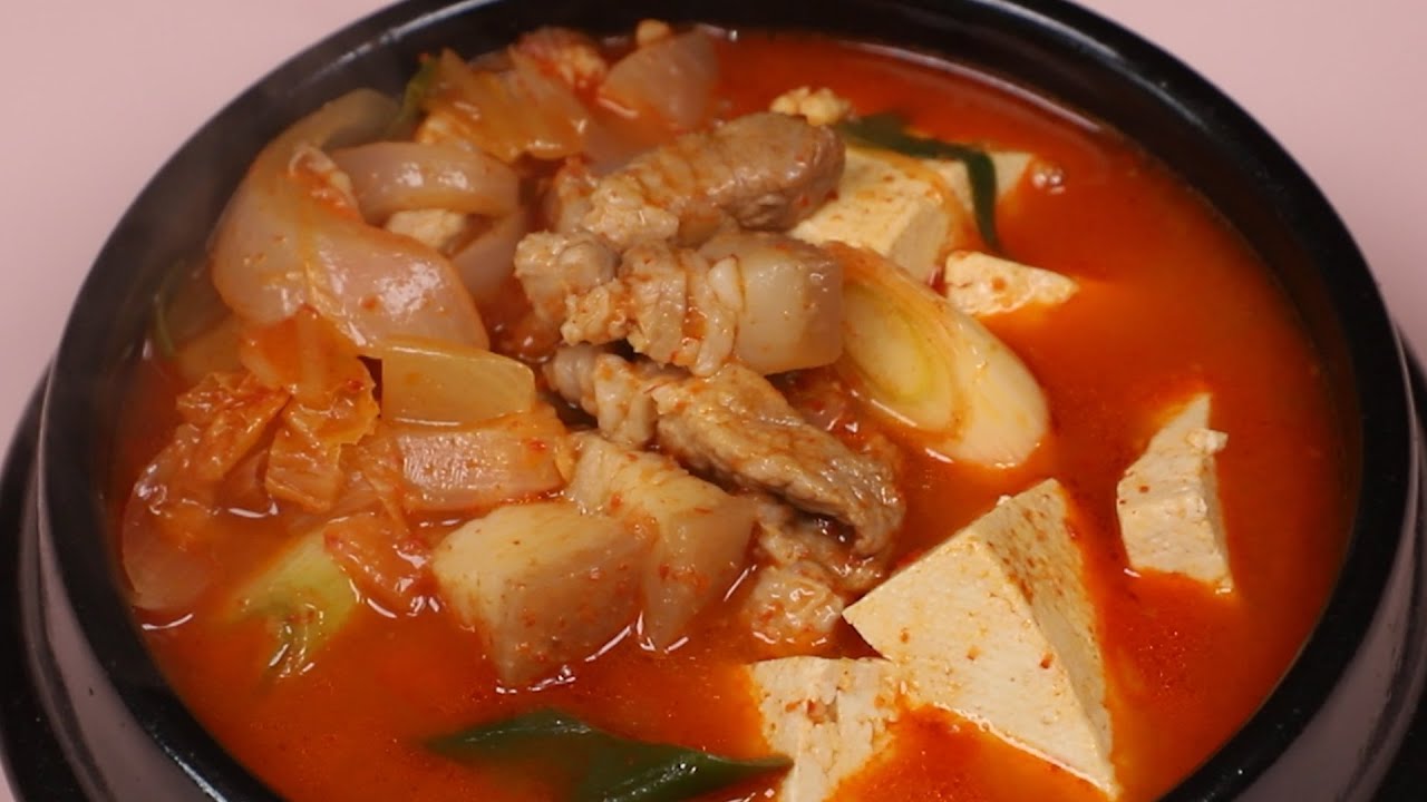 Pork Kimchi Jjigae(Pork Kimchi Stew) Best Recipe - Shimbang-Gol Housewife - Youtube